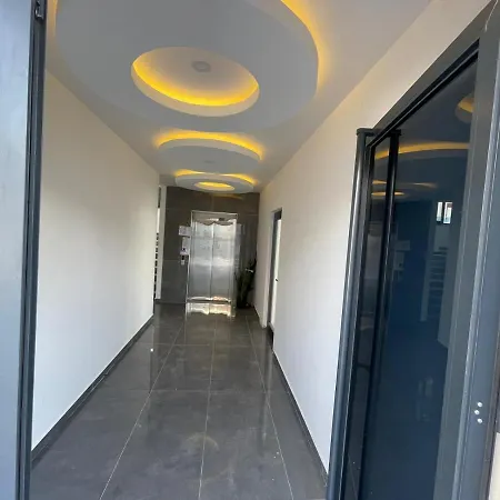 2+1 Denize 100 Mt Alanya
